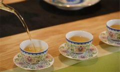每天喝多少茶為宜，涼茶與熱茶哪個更解渴